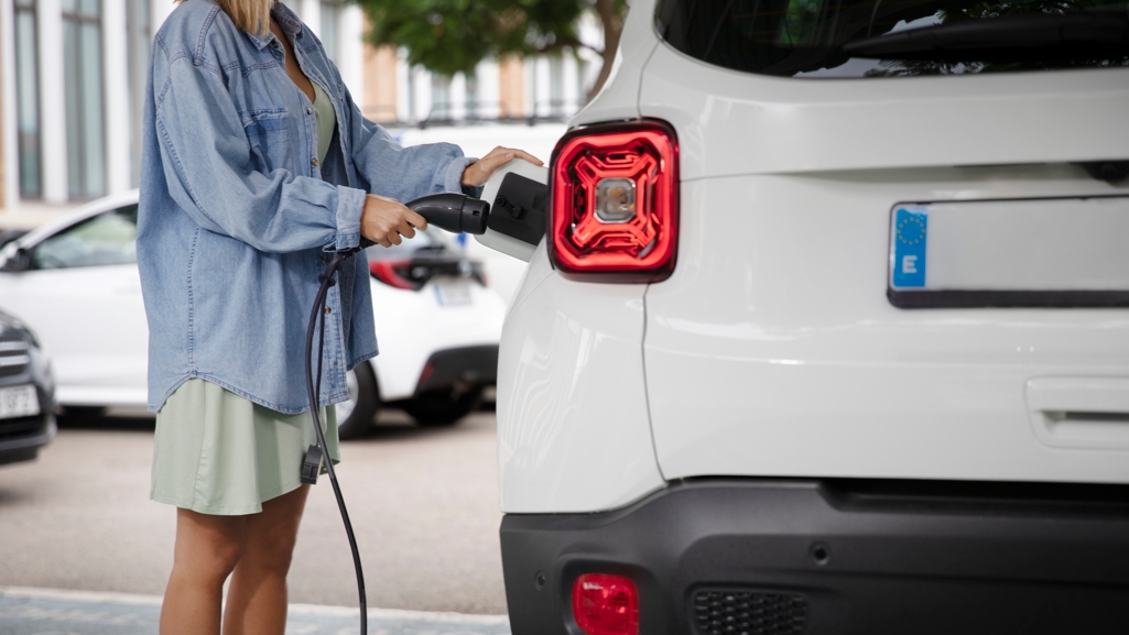 AC vs. DC vs. Portable EV Charging