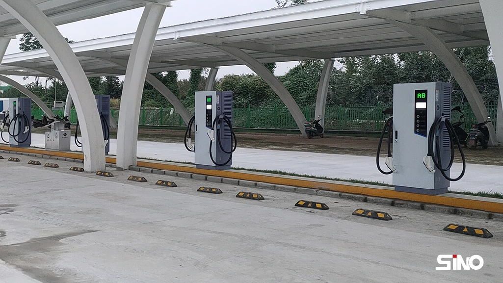 DC fast charging with energy storage system